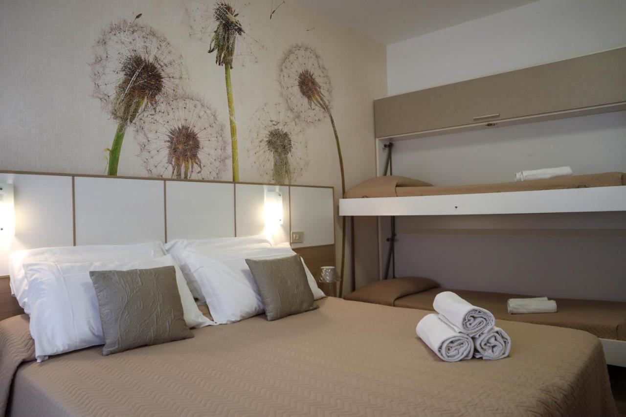 Hotel Columbia & Ninfea Lido di Jesolo Eksteriør billede